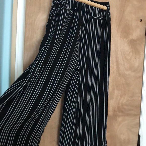 White crop top - Picture 5 of 5